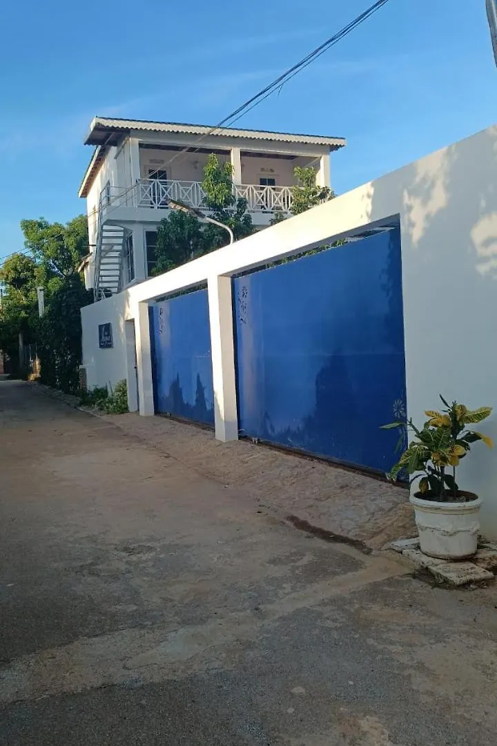 Tropical Dona Mayra Apartahotel Las Terrenas 0*,